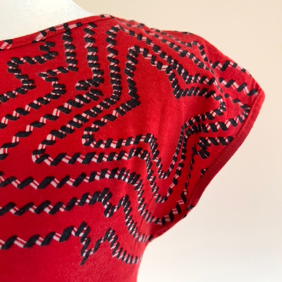 Valentino Jeans/Sport red cropped, cap sleeve T - Picture 2 of 10